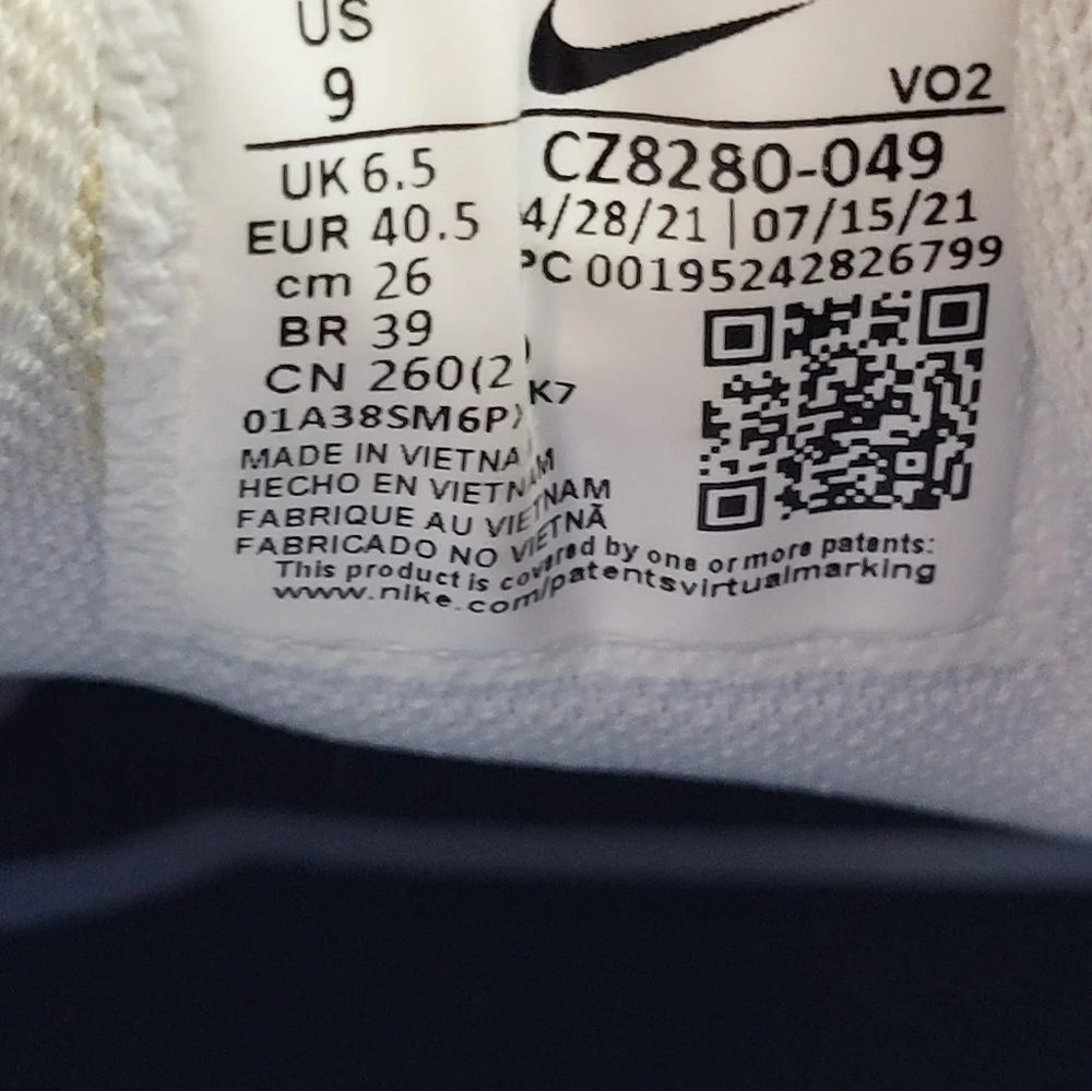 Nike Metcon 7 Pure Platinum Metallic Gold Coin CZ8280-049 Women's Size 9